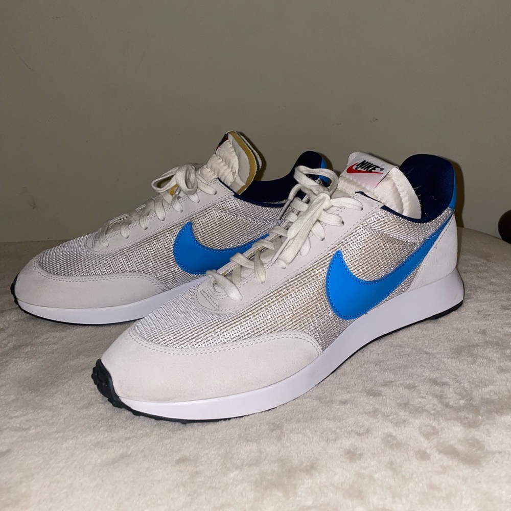 White University Blue Nike Tailwind 79
